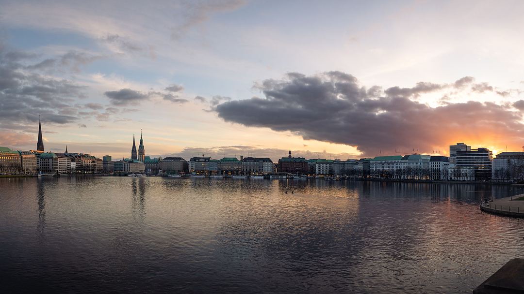 Außenalster in Hamburg am Abend